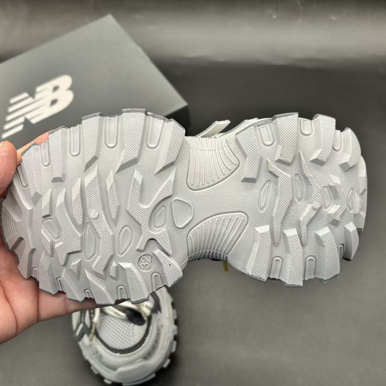 Children's shoes child